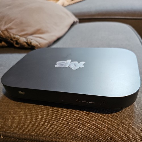 Sky hub er115 broadband - q,