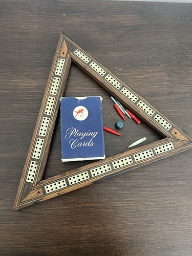 Cribbage board antique - /,