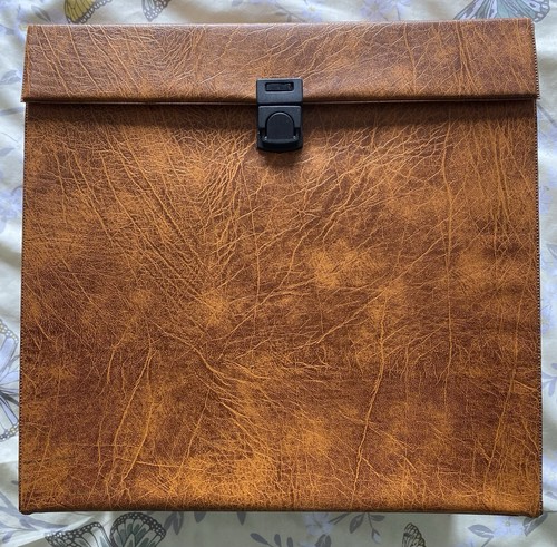 Leather look record case - -,