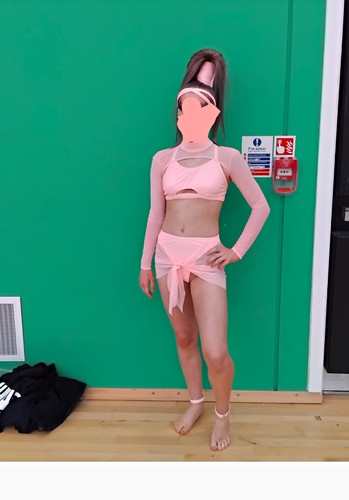 Under pink freestyle - under,