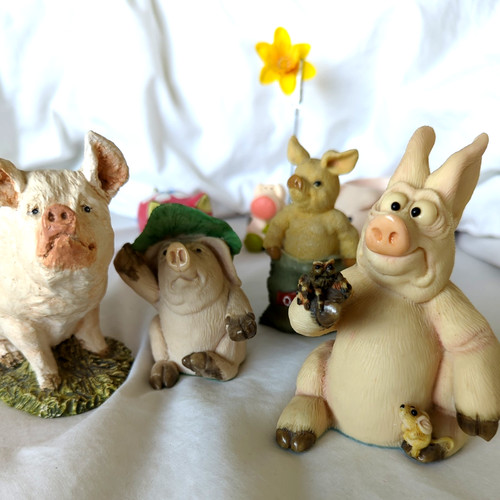Joblot collectable pig - 7,