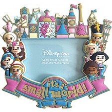 Disneyland Paris It's a Small