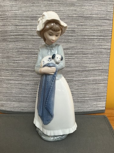 Lladro nao girl - nao, holding