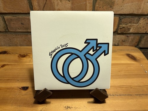 Strong boys self titled red - titled, 7"