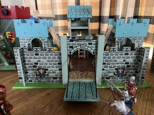 Toy van wooden castle - wooden,