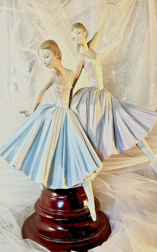 Lladro retired porcelain merry - lladro,