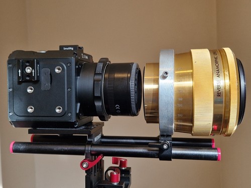 Anamorphic lens attachment