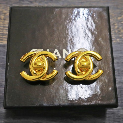 Chanel gold plated logos - gold,