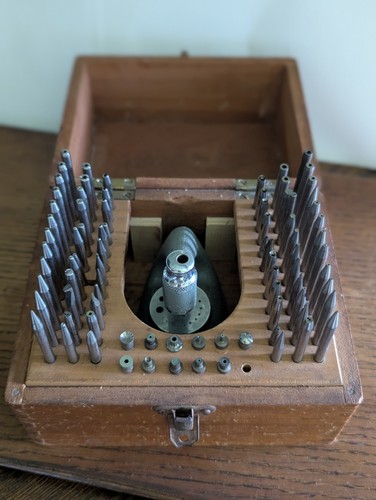 British made staking - set,, 89