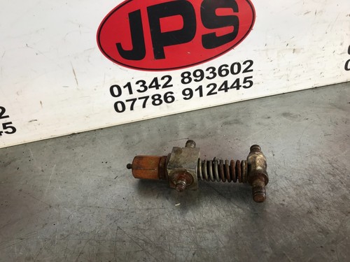 Mower cylinder height adjuster