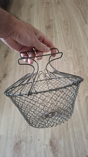 Vintage collapsible wire egg - wire,