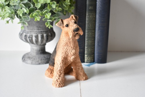 Vintage castagna dog - vintage, airedale