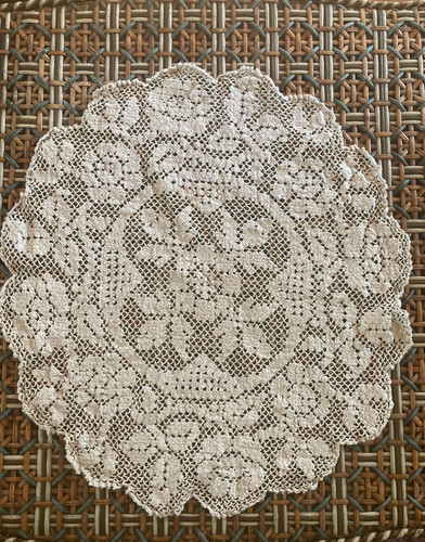 Vintage handmade round - vintage,