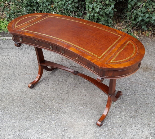 Mahogany kidney shape - kidney,