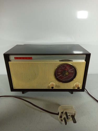 Stella vintage bakelite radio - stella,