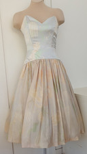 DESIGNING WOMAN Vintage Silk