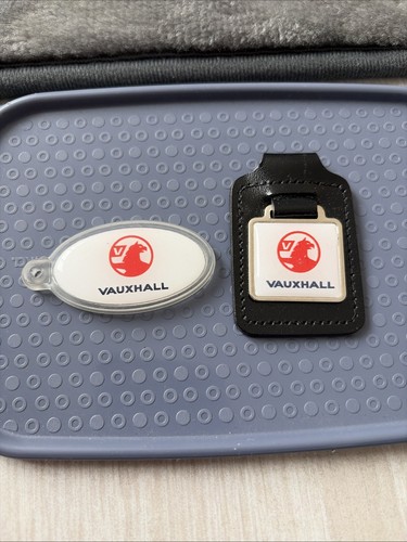 Vauxhall keyrings key - x,