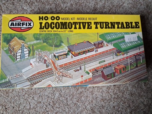 Airfix locomotive turntable - airfix,