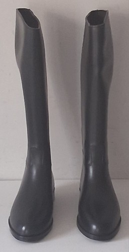 Superb pair toggi ladies - pair, of