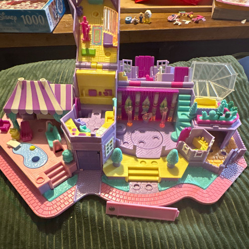 Polly pocket battery operated - pocket, battery-operated