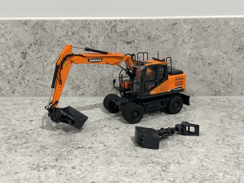 Universal hobbies doosan dx - -,