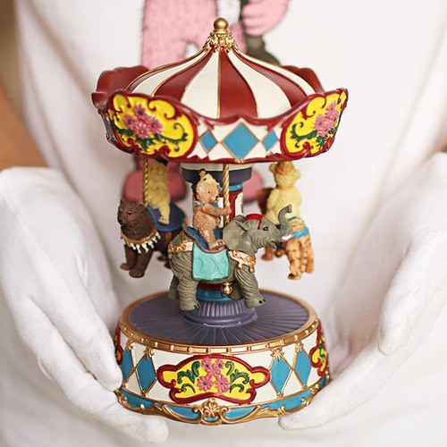 Carousel music box - box, wind