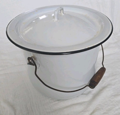 Vintage enamel pot bucket - vintage, pot/bucket