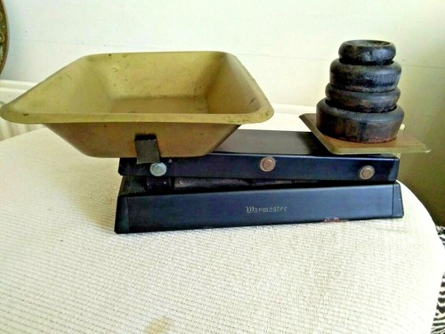 Vintage brass metal balance - &,