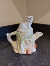 Cat/Teddy Bear Tree Stump Novelty Teapot - Vintage - RARE!