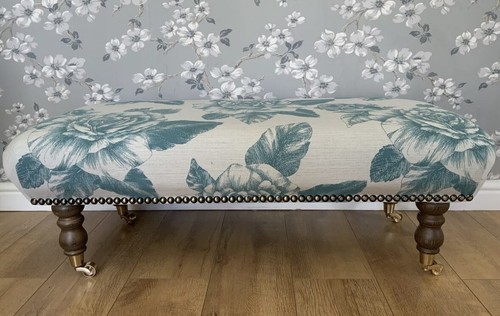 New footstool laura - a,