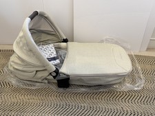 NUNA LYTL CARRYCOT IN BISCOTTI
