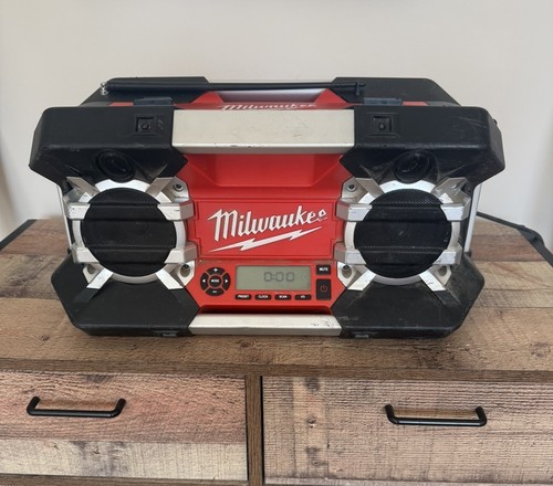 Milwaukee c12 28dcr jobsite - milwaukee, c12-28dcr