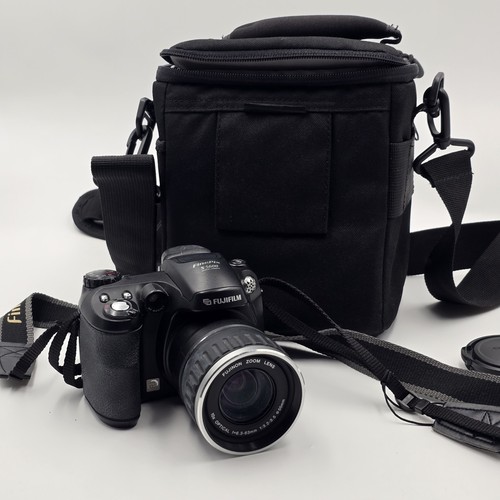 Fujifilm finepix series - s,
