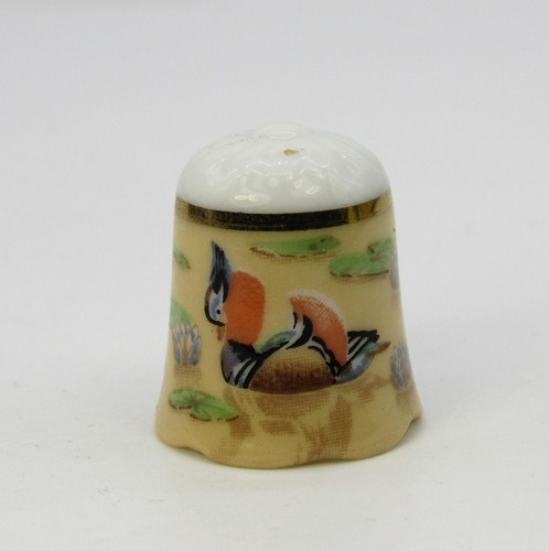 Thimble collectors club - collectors,
