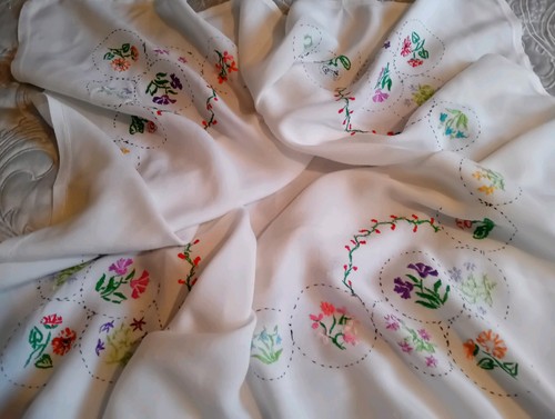 Large vintage hand embroidered - hand,