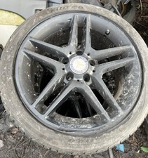 4x Genuine Mercedes 17" AMG