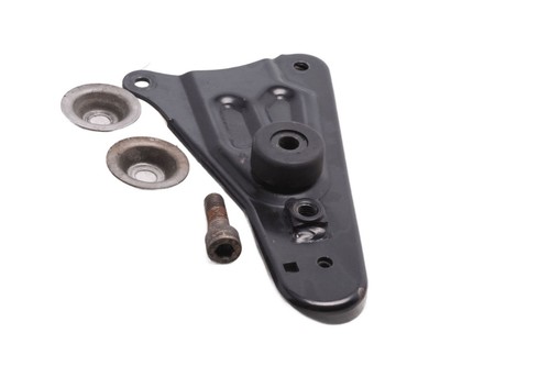 Exhaust holder exhaust bracket
