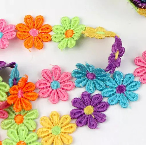 Guipure daisy sew on - daisy,