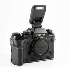 FUJIFILM XT-2 BODY ONLY +