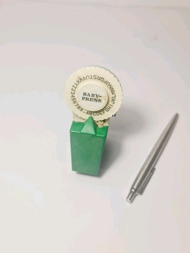 Vintage baby press small - small, 4"