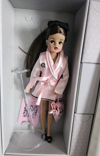 Sindy collector doll - collector,
