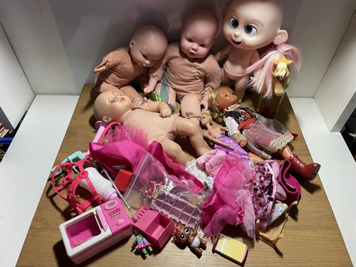 Broken dolls figures - dolls,