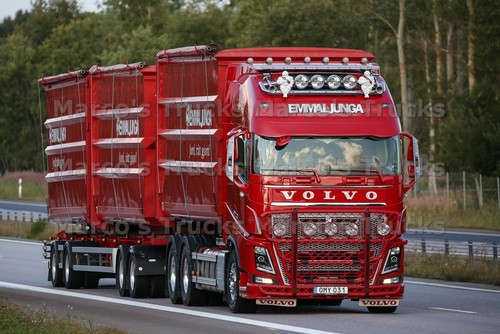 Truck photo volvo - fh, tipping