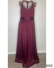 White Vera Wang Wine Red Halter Neck Formal Gown Prom Back Slit Women’s Size 16