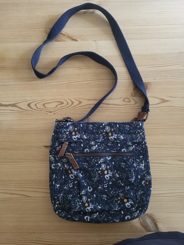 Fatface navy floral canvas - fatface,