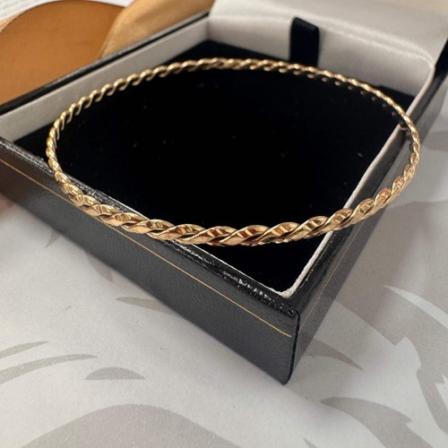 9ct gold twist bangle - twist,