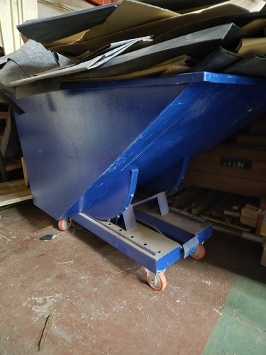 1100l self tiping - self, metal