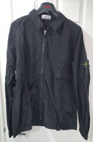 Black stone island - island, shimmer