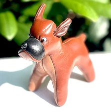 Omersa Vintage Tan Leather Dog