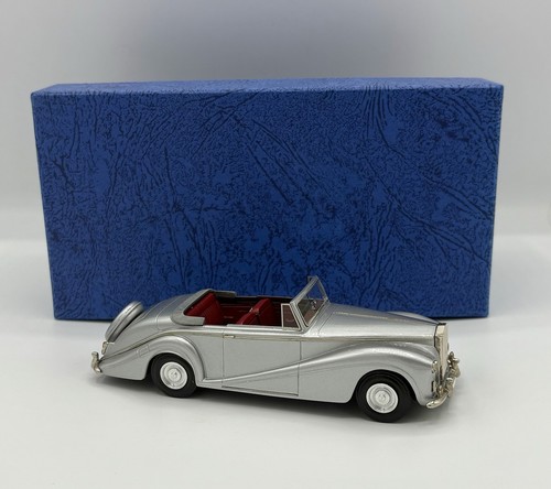 Max models rolls royce - rolls,